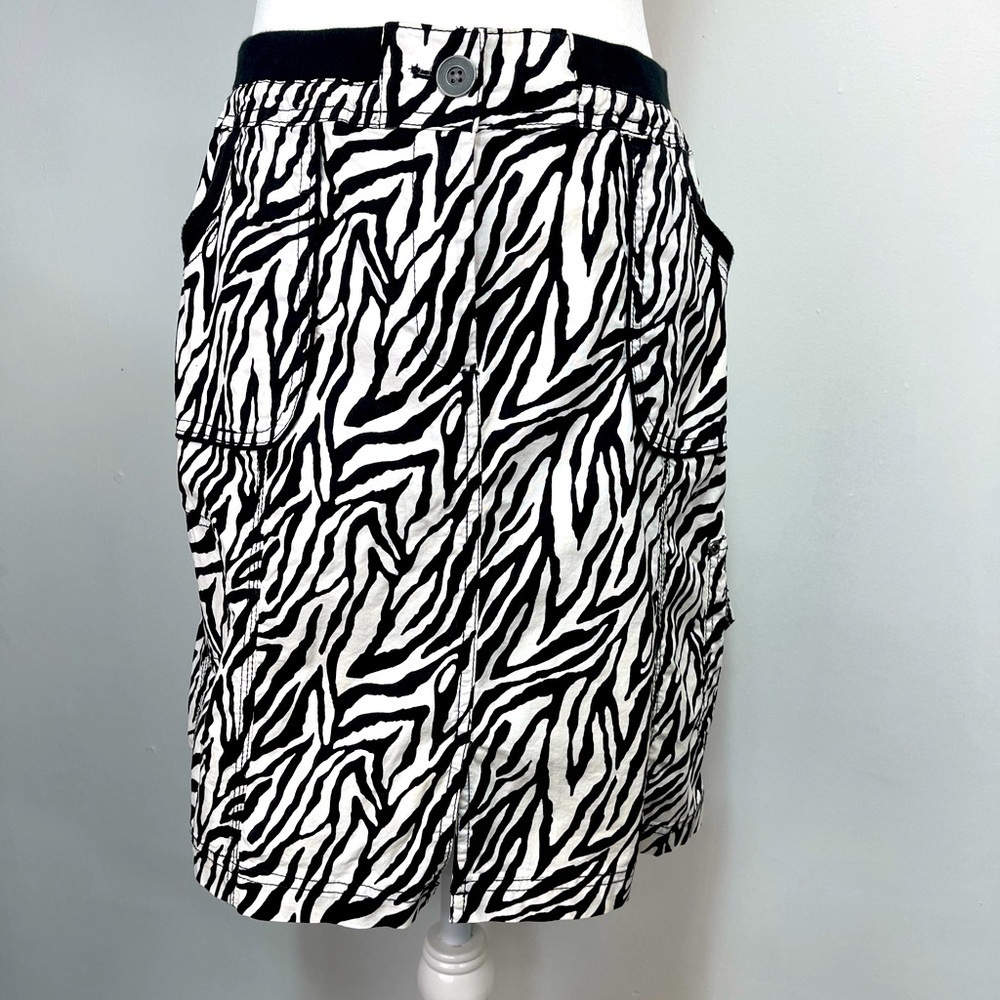 Chico’s Zebra Print elastic waist mini skirt Chicos size 0.5 women’s size S/6